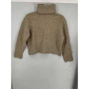 Uniqlo U Womens Turtleneck Sweater Oatmeal Beige 100% Wool Medium thumbnail 2