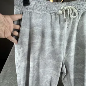 Vuori Performance Jogger Grey Camo Drawstring Sweatpants Dreamknit Women Medium thumbnail 4