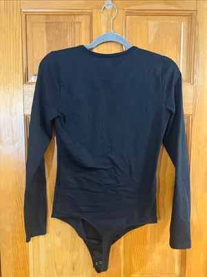 Abercrombie & Fitch black bodysuit unique shoulder cut-out size medium . thumbnail 3