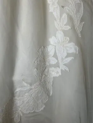 Beautiful 1940’s-1950’s Wedding Dress thumbnail 9
