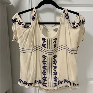 Ecote aztec print cold shoulder flowy blouse thumbnail 3