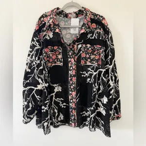 NWT- POL Carly Crochet Patchwork Laser Cut Floral embroidered shirt size large thumbnail 2
