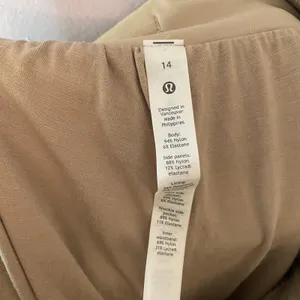 Lululemon Beyond the Studio 7/8 Jogger Tan Brown Loungewear Women's size 14 / XL thumbnail 3