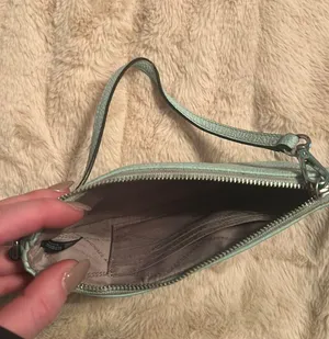 Michael Kors wallet thumbnail 4