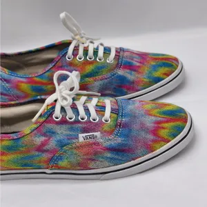 Y2K Vans Rainbow Tie-Dye Canvas Sneakers Women's 7 Skater Preppy Casual Shoes thumbnail 6
