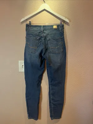 Levi’s Signature Gold Women’s Totally Shapping Skinny Jeans Size 4M thumbnail 5