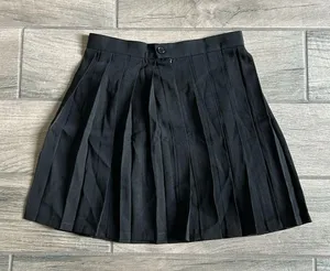 Black pleated skirt Size M thumbnail 3