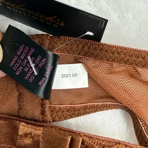 NWT Fredericks of Hollywood Jessica Lace Garter‎ Belt Brown S M thumbnail 3