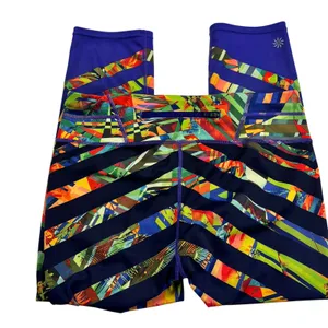 Athleta Kaleidoscope Sonar Capri Compression Leggings Colorful Abstract Size M thumbnail 9