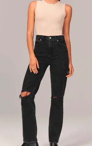 Abercrombie Ultra High Rise Ankle Straight Jean thumbnail 11