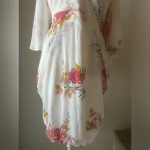 City Chic Beloved Wrap Dress Ivory Floral Knee Length Size 18 thumbnail 10