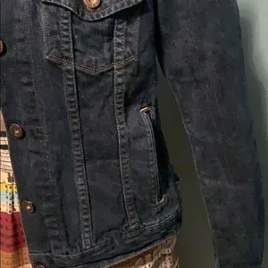 Levi’s Dark Rinse Denim Jean Jacket Size Small thumbnail 3