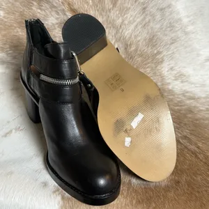 Dolce Vita Buckle Black Leather Biker Bootie Size 8 A22‎ thumbnail 10