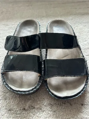 Annabella Women’s Black Patent Leather Double-Strap Slide Sandals size 6.5 thumbnail 3