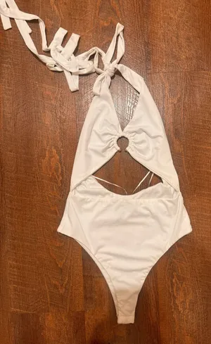 Princess Polly Swimsuit One-Piece thumbnail 1