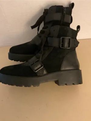 UGG Women's Black leather suede platform combat waterproof boots US 9 thumbnail 8