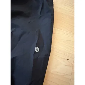 LULULEMON Dance Studio Jogger In Black‎ Size 8 thumbnail 4