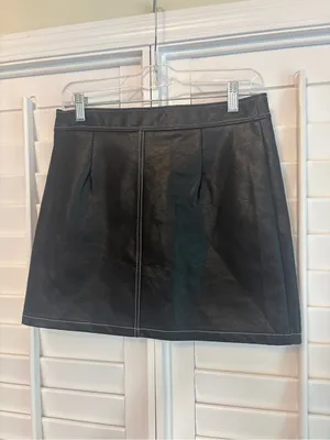 Vestique Black Faux Leather Mini Skirt‎ Size Medium thumbnail 2