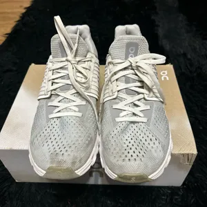 ON CLOUDSWIFT gray white running athletic training shoes sneakers  thumbnail 8