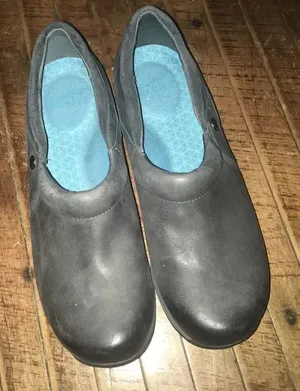 Dansko navy leather nursing slip on size 39 clogs thumbnail 1