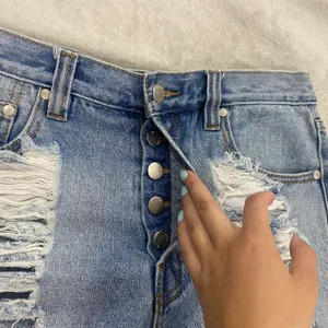 MINKPINK High Waisted Distressed Denim Shorts Size Large thumbnail 4