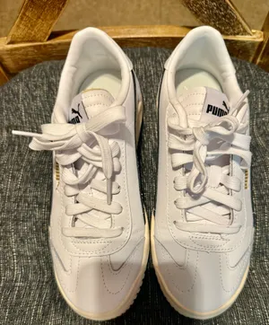 Puma Sneakers kids size 4 thumbnail 1