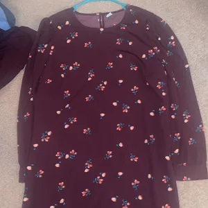 Old navy‎ large floral dress thumbnail 3