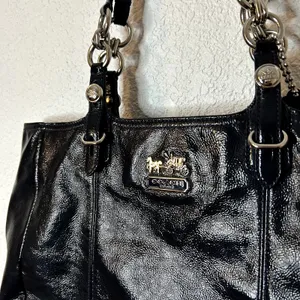 Coach Carryall Madison Handbag Navy Patent Leather Silver Logo thumbnail 2