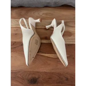 NWOT 9 Jason Wu slingback kitten heels featuring a pointed toe off white cream thumbnail 3