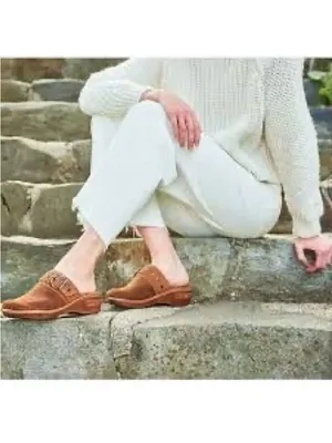 Born Women's Banyan Slip On Leather Clogs size 6 Brown Distressed Suede Leather thumbnail 3
