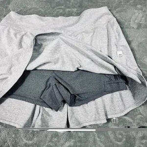 Vuori Halo Performance Skirt Womens XL Salt Gray Tennis Skort Stretch Pickleball thumbnail 5
