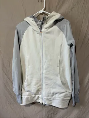 Lululemon thermal jacket thumbnail 1