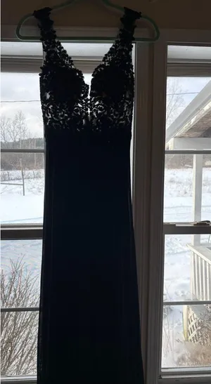 Sherri Hill Prom Dress thumbnail 2