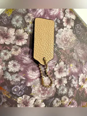 Coach Leather Hang Tag Key Charm Tan Color With Gold Hardware thumbnail 2
