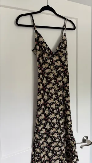 Forever 21 Floral Midi Print Dress thumbnail 2