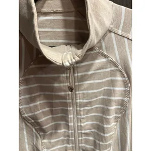 Lululemon Define striped beige and white zip-up jacket women's 10‎ thumbnail 3