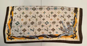 VINTAGE | Classic, square scarf Multiple thumbnail 14