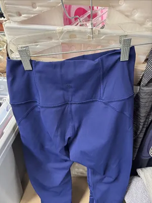 Lululemon crop leggings size 6 // 092028 thumbnail 2