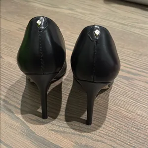 Sam Edelman Black Leather Pointed-Toe Heels thumbnail 2