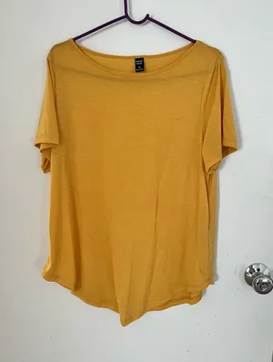 Solid color hem tee Yellow Size XL thumbnail 1