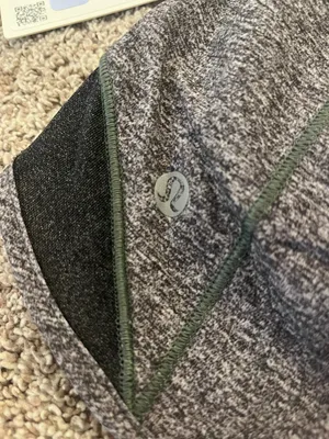 Lululemon Hotty Hot Low-Rise 2.5” Shorts thumbnail 4