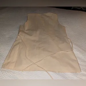 Sleeveless Beige Button thumbnail 2