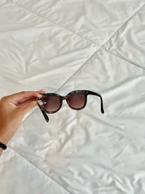 Boutique Brown sunglasses thumbnail 5
