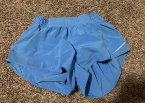 Lululemon Shorts Hotty Hot 2.5 thumbnail 1