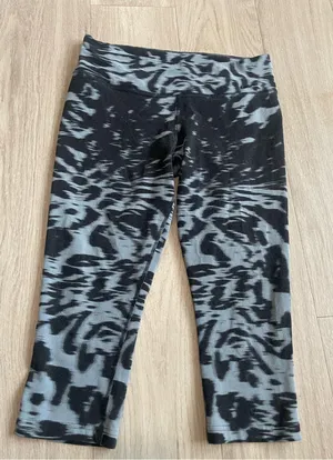 Nike Black & Gray Patterned Capri Leggings thumbnail 1