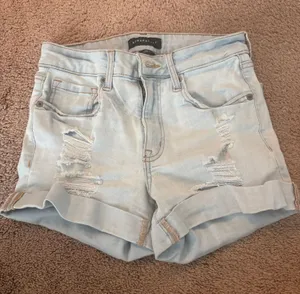 Aeropostale Light Wash Jean Shorts thumbnail 1