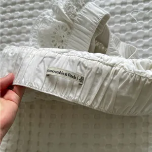 Abercrombie & Fitch White Lace Ruffle Tank Top thumbnail 4