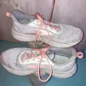 Brooks Anthem 3 Running Sneaker Women's Size 8.5 Gray Pink Peach Coral thumbnail 2