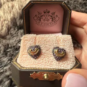 Juicy Couture Gold Heart Earrings thumbnail 3