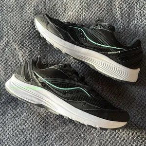 Saucony Cohesion 15 Black Green Women’s Running Shoes Size 8.5 Athletic Versarun thumbnail 3